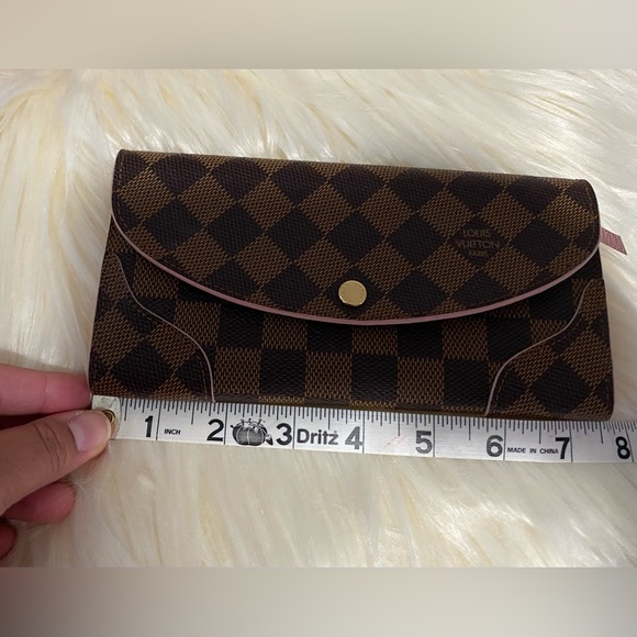 ⭐️Discontinued LV Caissa Wallet ⭐️ Pristine condition ⭐️ With tags - Picture 9 of 10